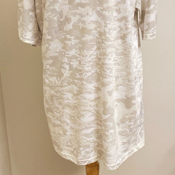 Under Armour Men’s ABC Camo Cream Taupe Crew Neck Short Sleeve Loose T-Shirt XXL - Picture 3 of 12